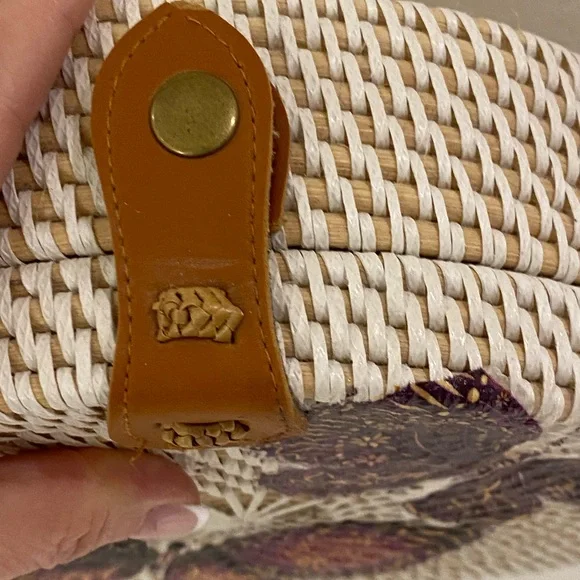 Woven Round Bali  Bag - Picture 4 of 7